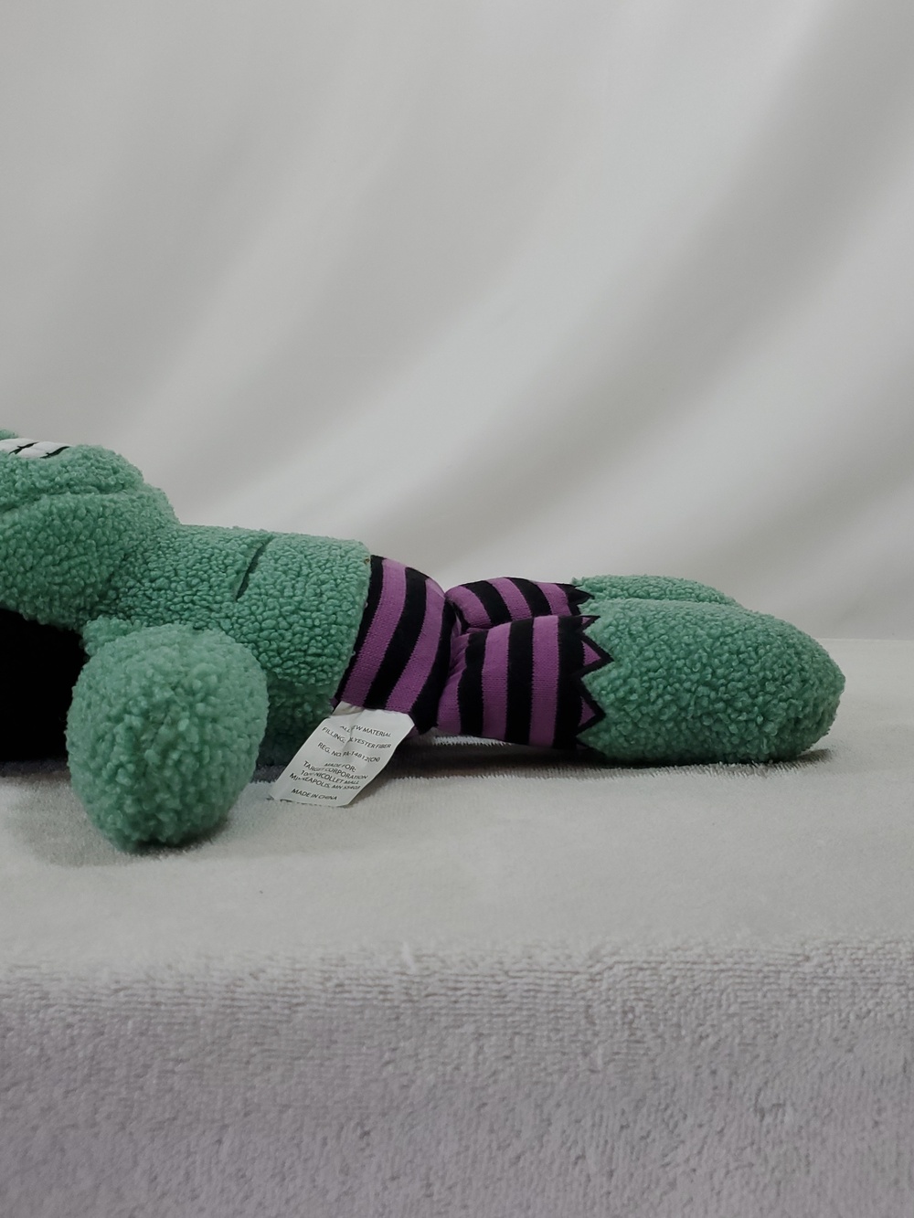 Marvel Hulk Kids' Pillow Buddy The Marvel Collection By Pillowfort - Picture 14 of 14